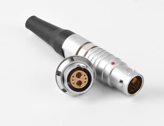 圓形航空連接器的插頭和插座部分的設計有何特殊之處？