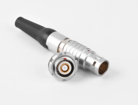 同軸航空插頭在數據傳輸中的應用有哪些？