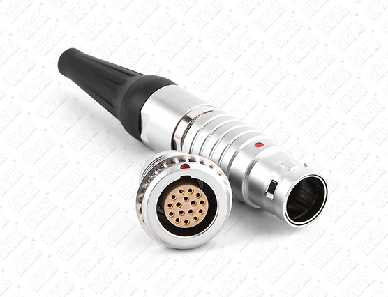 圓形航空插頭的使用是否需要乘客遵守特定電源功率的限制？